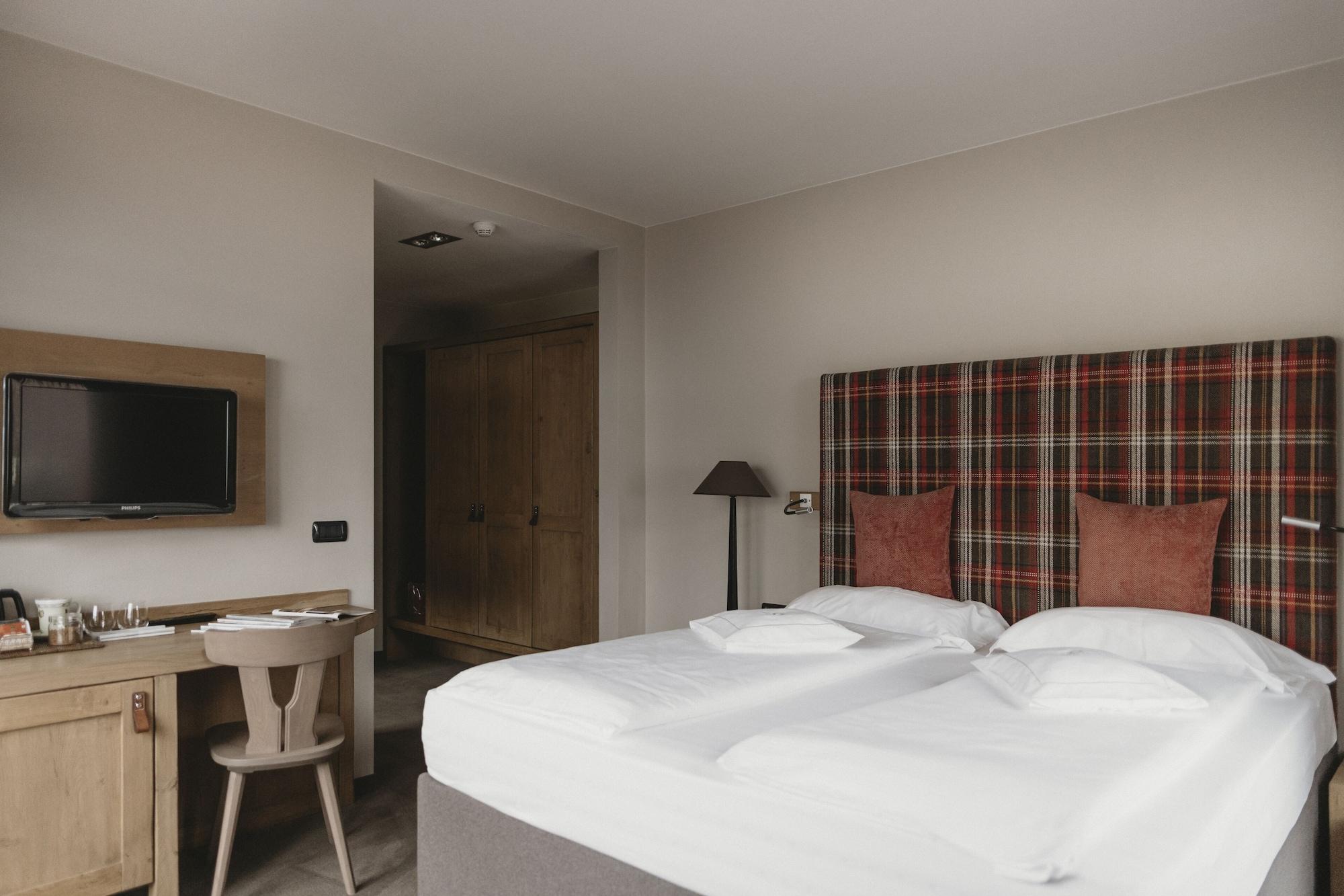Eco & Wellness Boutique Hotel Sonne Livigno Exterior photo